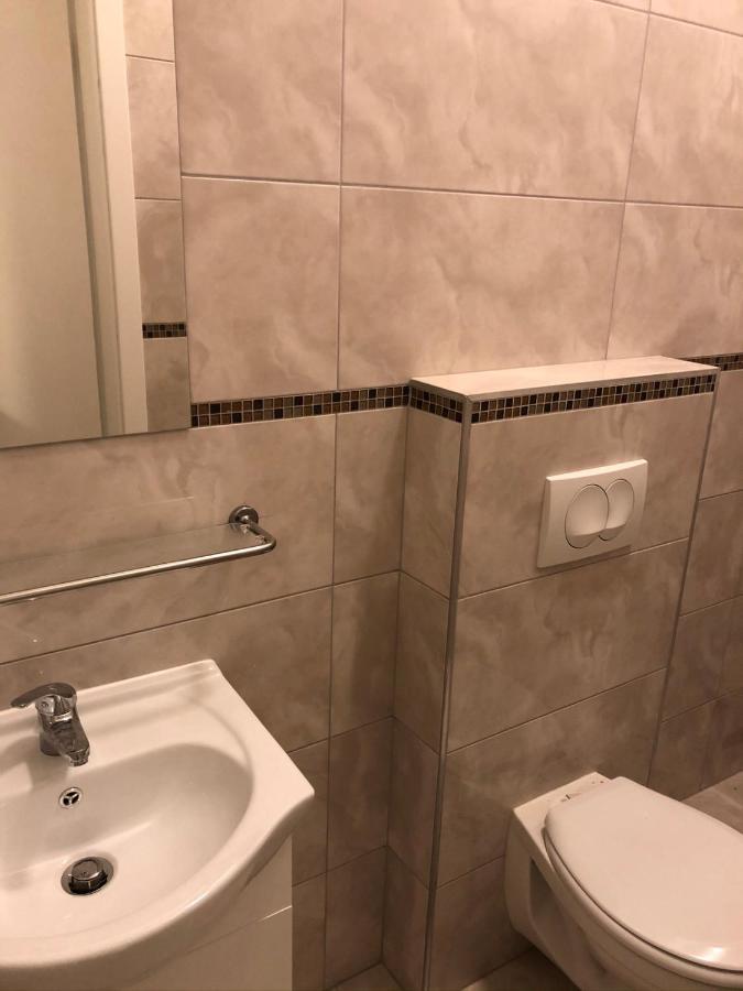 Omega Apartments Budapest Luaran gambar